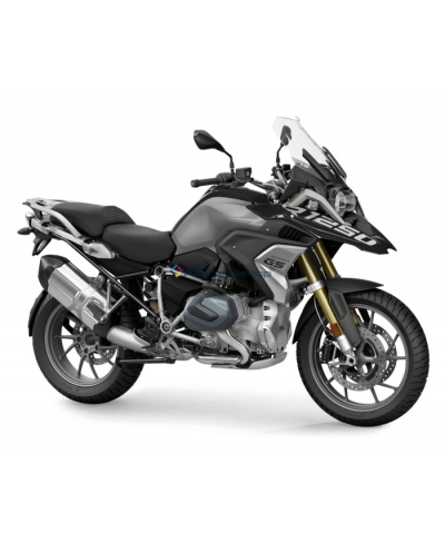 voorbeeld sivermetallic sticker op zwarte snavel